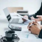 Qui indemnise la victime après un accident de la route ?